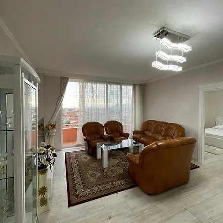Apartament Lunar Apartament
