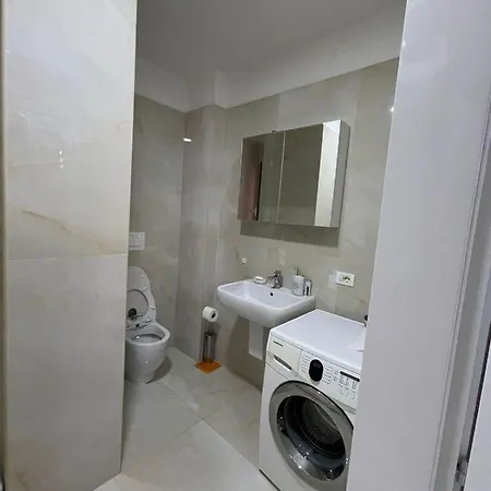 Lunar Apartament